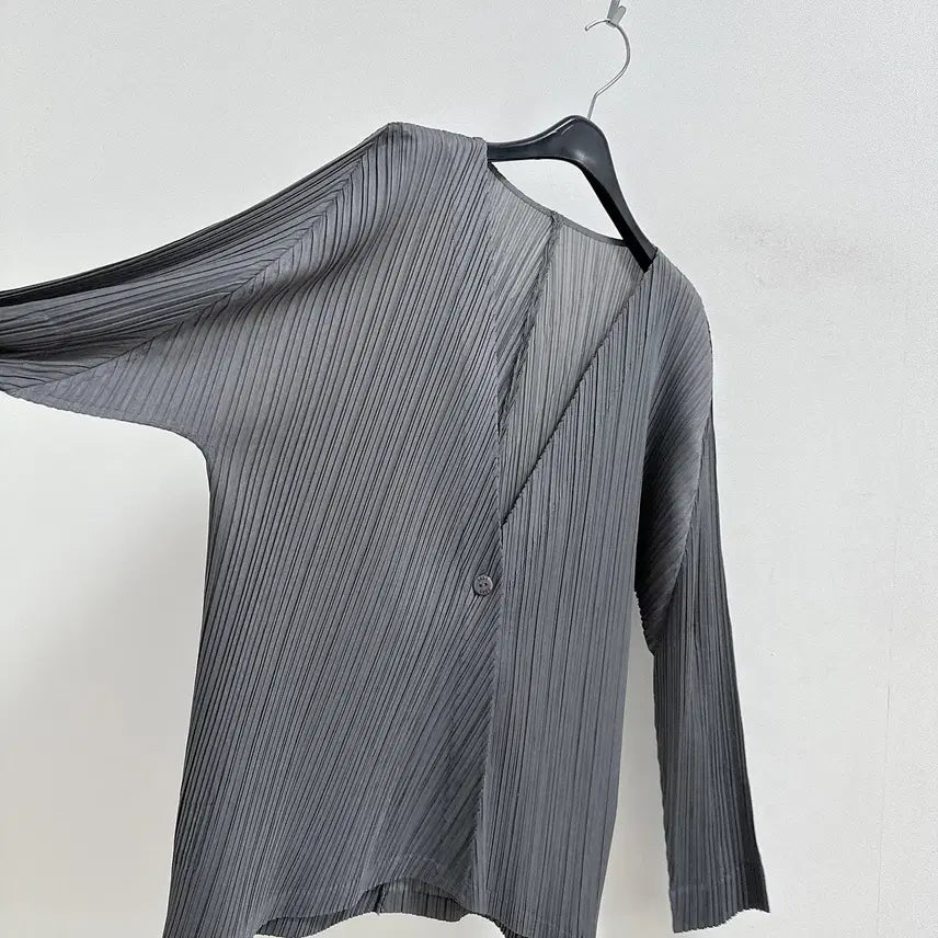 [SOLD OUT] 닥스 플리츠 가디건