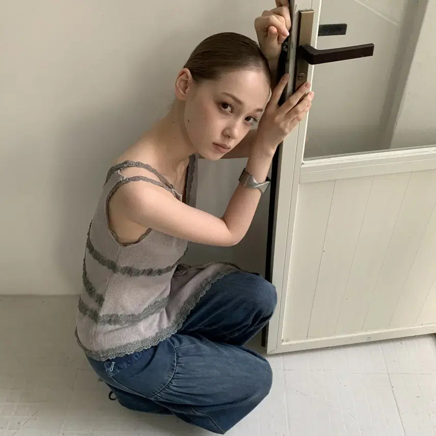 [BUNJANG] DKZ Patchwork Knit Tank Top / DKZ 언발 레이스 레이어링 패치워크 니트 민소매 탑