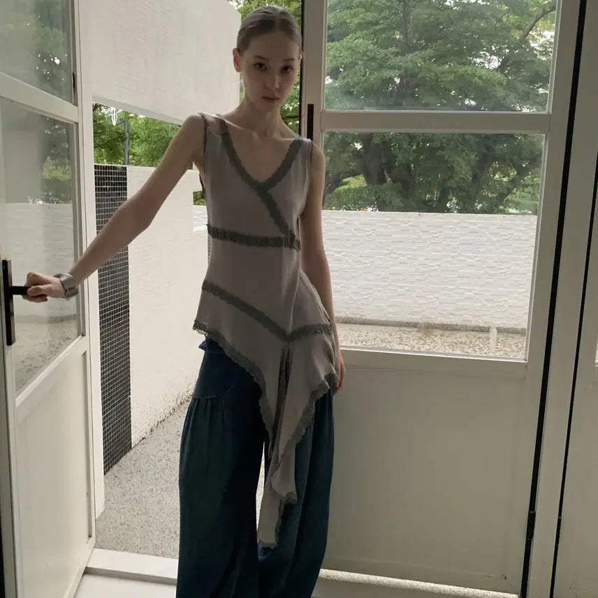 [BUNJANG] DKZ Patchwork Knit Tank Top / DKZ 언발 레이스 레이어링 패치워크 니트 민소매 탑