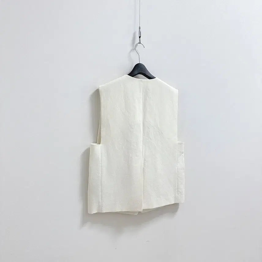 [SOLD OUT] 럭키슈에뜨 화이트 베스트
