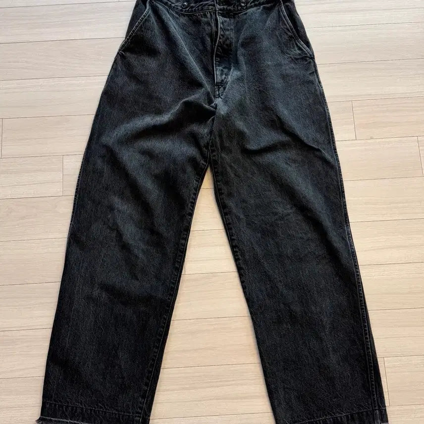 [SOLD OUT] 코모리 데님 오버 팬츠 - 흑청 블랙 1사이즈