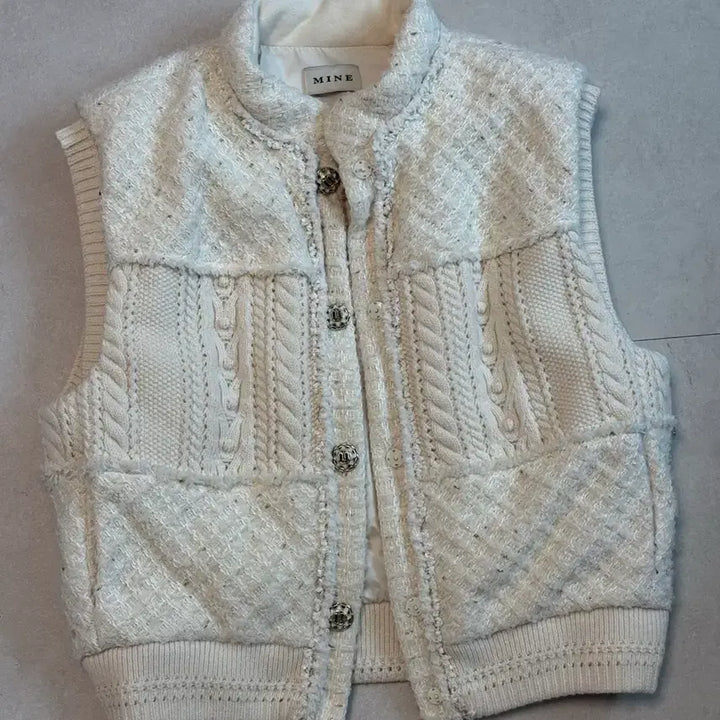 [SOLD OUT] 한섬 MINE 마인 트위드 구스다운 베스트