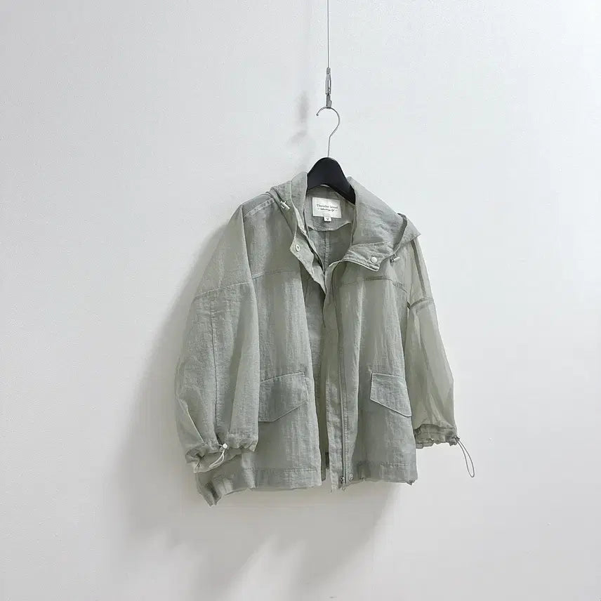 [SOLD OUT] 썰스데이 아일랜드 시어 바람막이 후드 점퍼