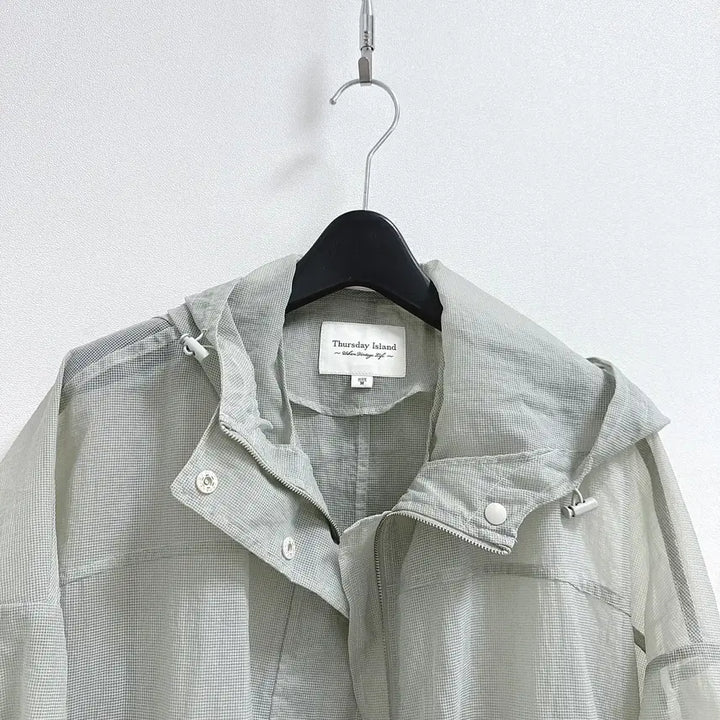[SOLD OUT] 썰스데이 아일랜드 시어 바람막이 후드 점퍼