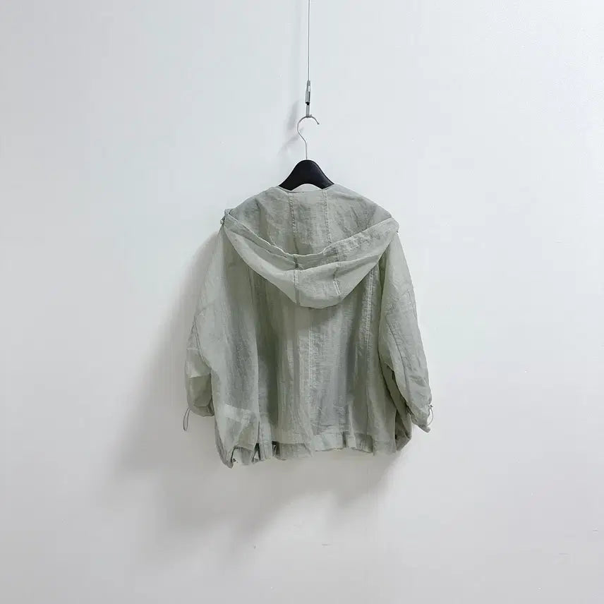[SOLD OUT] 썰스데이 아일랜드 시어 바람막이 후드 점퍼