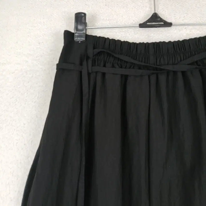 [SOLD OUT] 여성 블랙 밴딩 롱 스커트 (F)