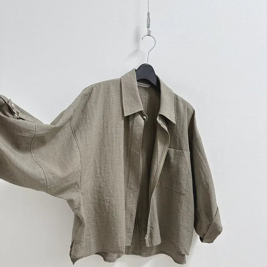[SOLD OUT] 보브 소매 롤업 점퍼
