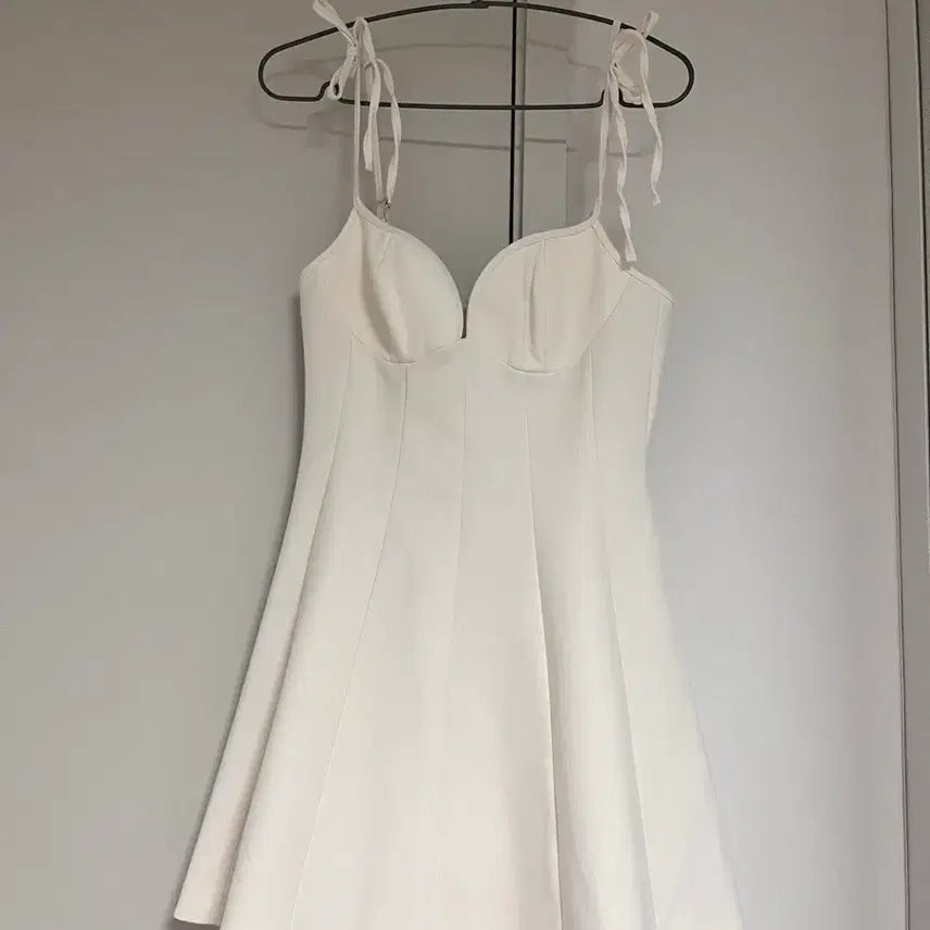 [SOLD OUT] ZARA 뷔스티에 원피스(택 달려있음)