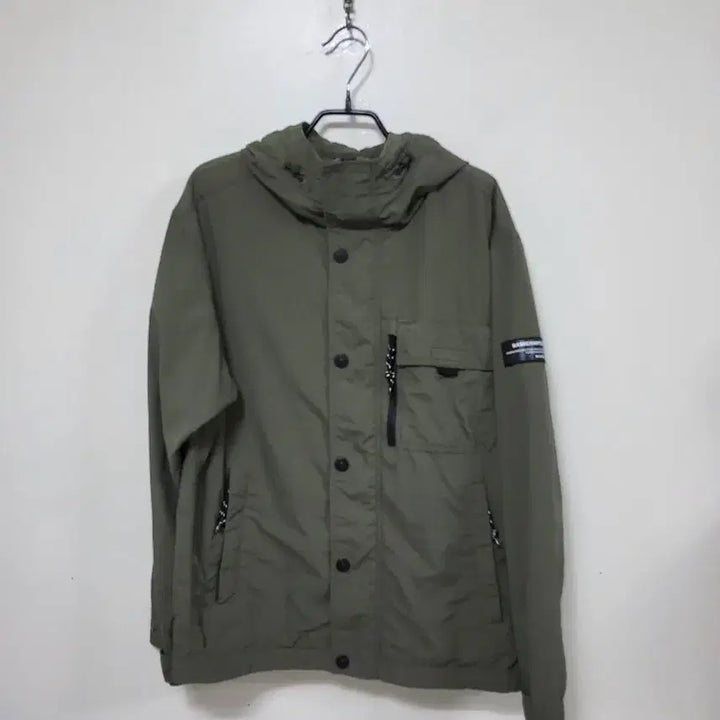 [SOLD OUT] 블랙야크카키색 후드 바람막이 점퍼.260414