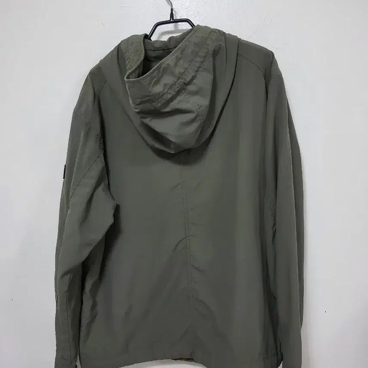 [SOLD OUT] 블랙야크카키색 후드 바람막이 점퍼.260414
