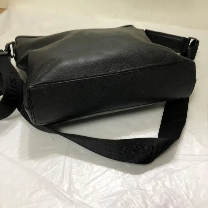 [BUNJANG] Louis Quatorze Cross Bag / 루이까또즈 크로스백@9985