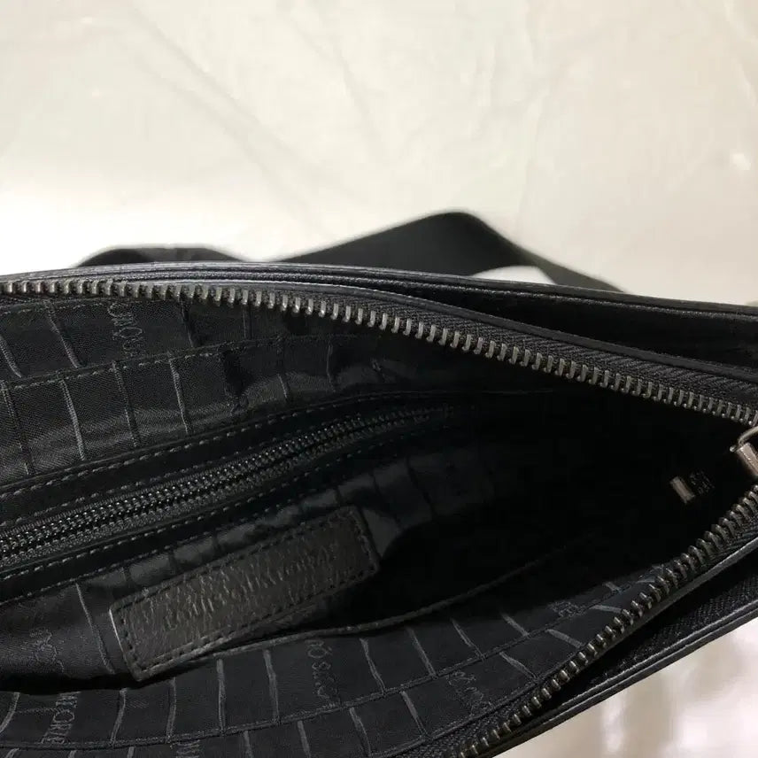 [BUNJANG] Louis Quatorze Cross Bag / 루이까또즈 크로스백@9985