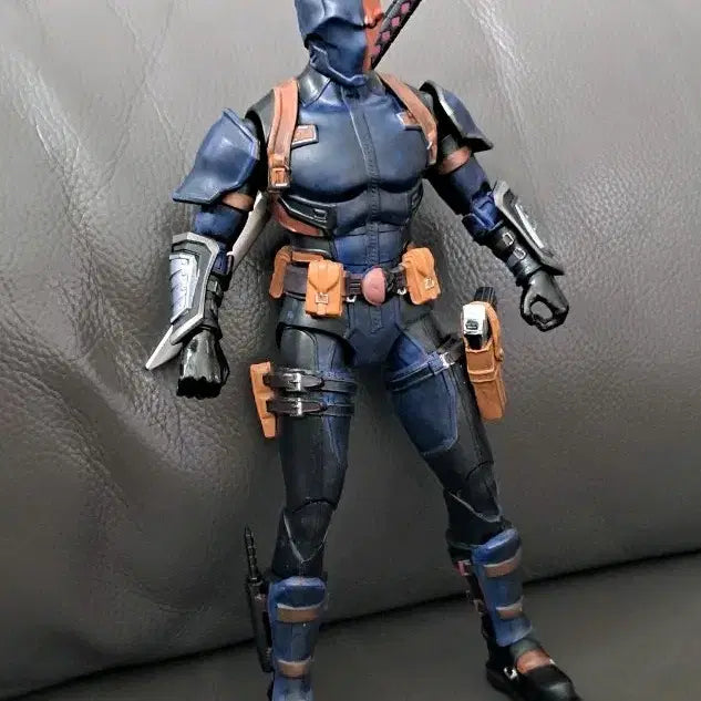 [SOLD OUT] dc zdtoy 7인치 데스스트로크 액션 피규어