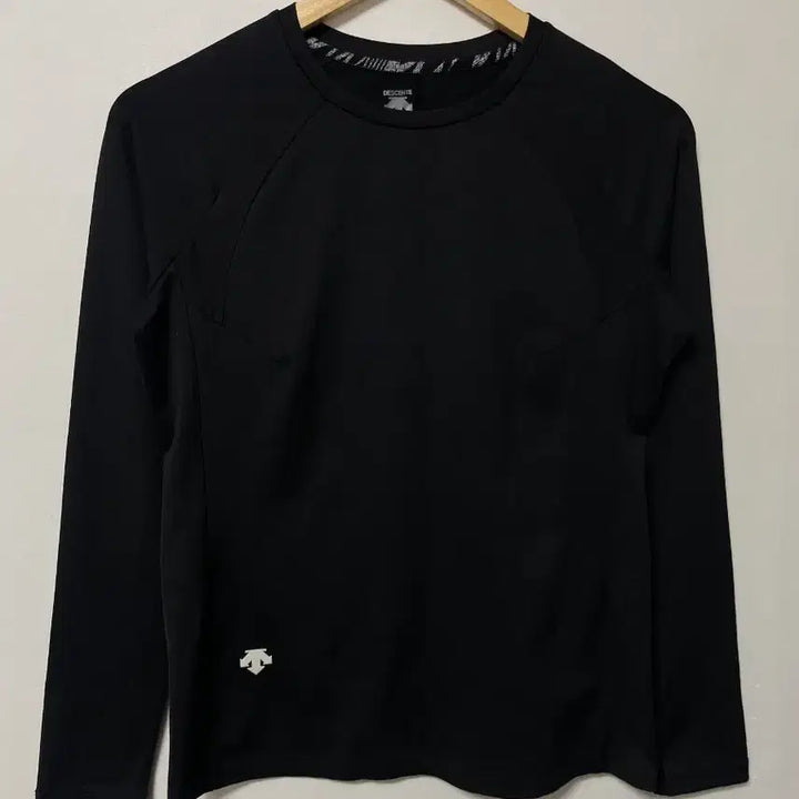 [SOLD OUT] 55 데상트 기능성 스판 긴팔티 정품