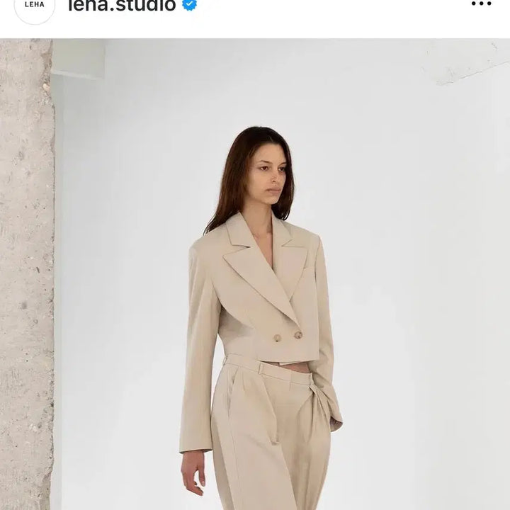 [BUNJANG] Leha Stone Crop Jacket / 레하 스톤 크롭 자켓
