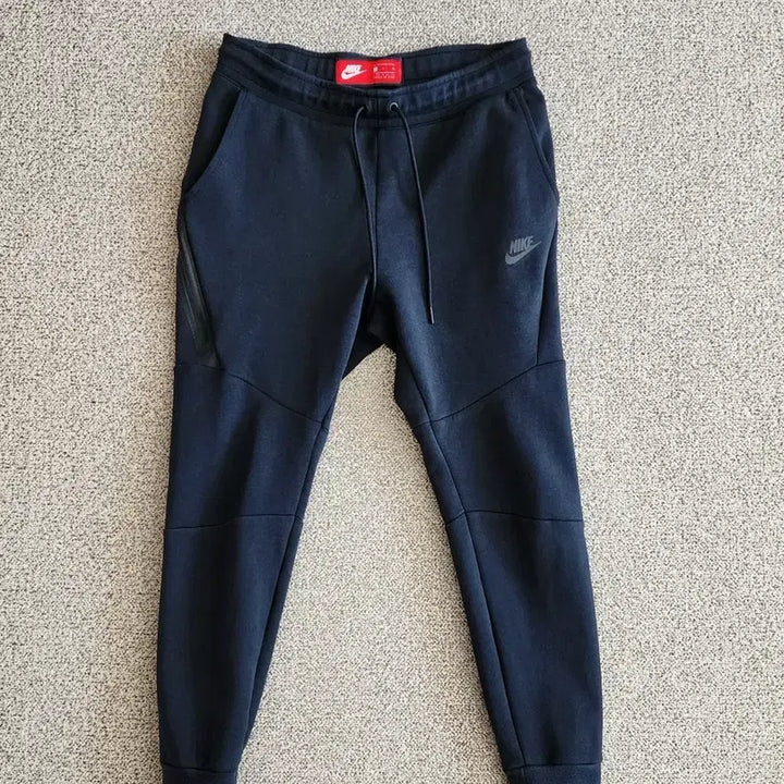 [BUNJANG] Nike Tech Fleece Jogger Pants Black (Size S) / 나이키 테크플리스 조거팬츠 블랙 (사이즈 S)