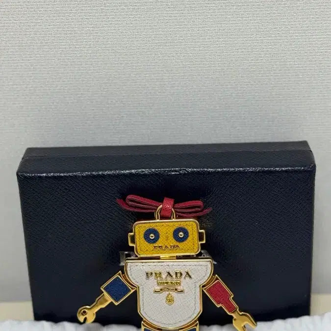 [BUNJANG] Prada Robot Limited Edition Keyring / (새상품급) / (정품) 프라다 로봇 한정판 키링 - 정가 90업