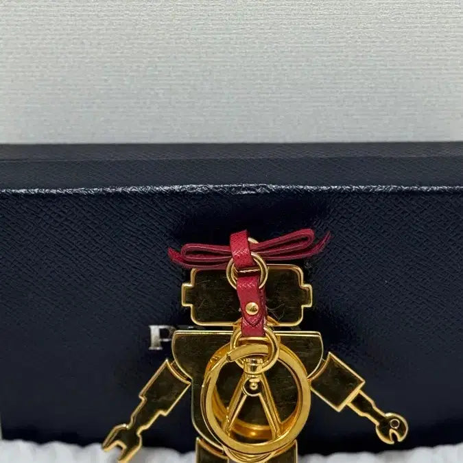 [BUNJANG] Prada Robot Limited Edition Keyring / (새상품급) / (정품) 프라다 로봇 한정판 키링 - 정가 90업