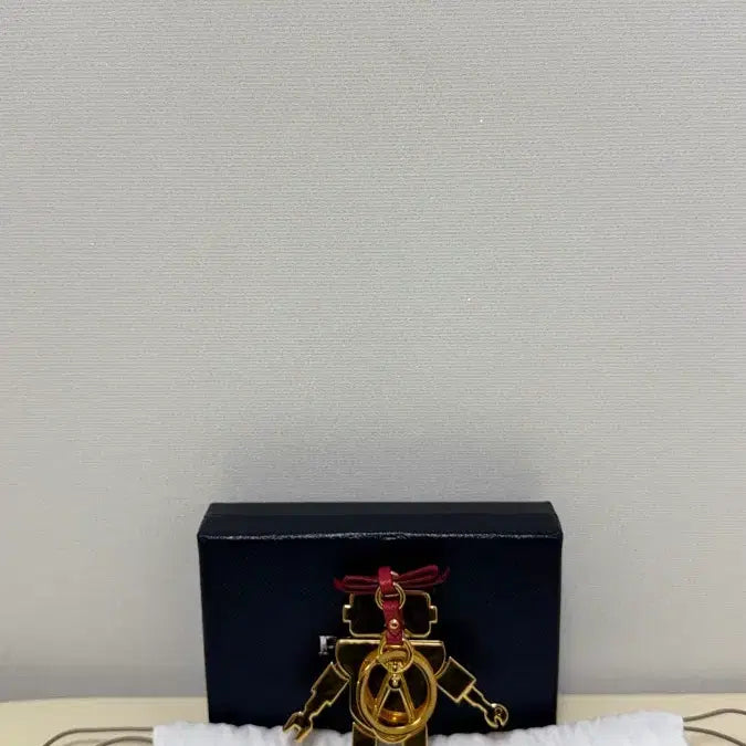 [BUNJANG] Prada Robot Limited Edition Keyring / (새상품급) / (정품) 프라다 로봇 한정판 키링 - 정가 90업