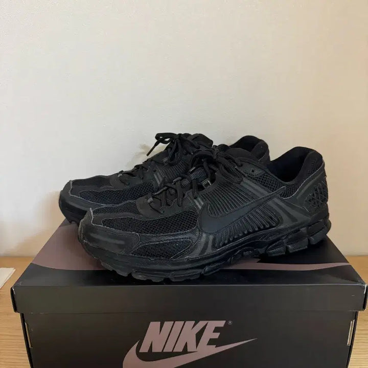 [BUNJANG] Nike Zoom Vomero 5 SP Triple Black Sneakers 305mm / 305mm) 나이키 줌 보메로5 트리플블랙