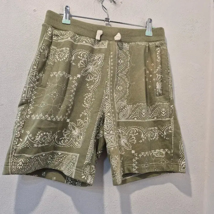[BUNJANG] The North Face Paisley Shorts Olive Green Unisex / 노스페이스 페이즐리 반바지 올리브 그린 공용