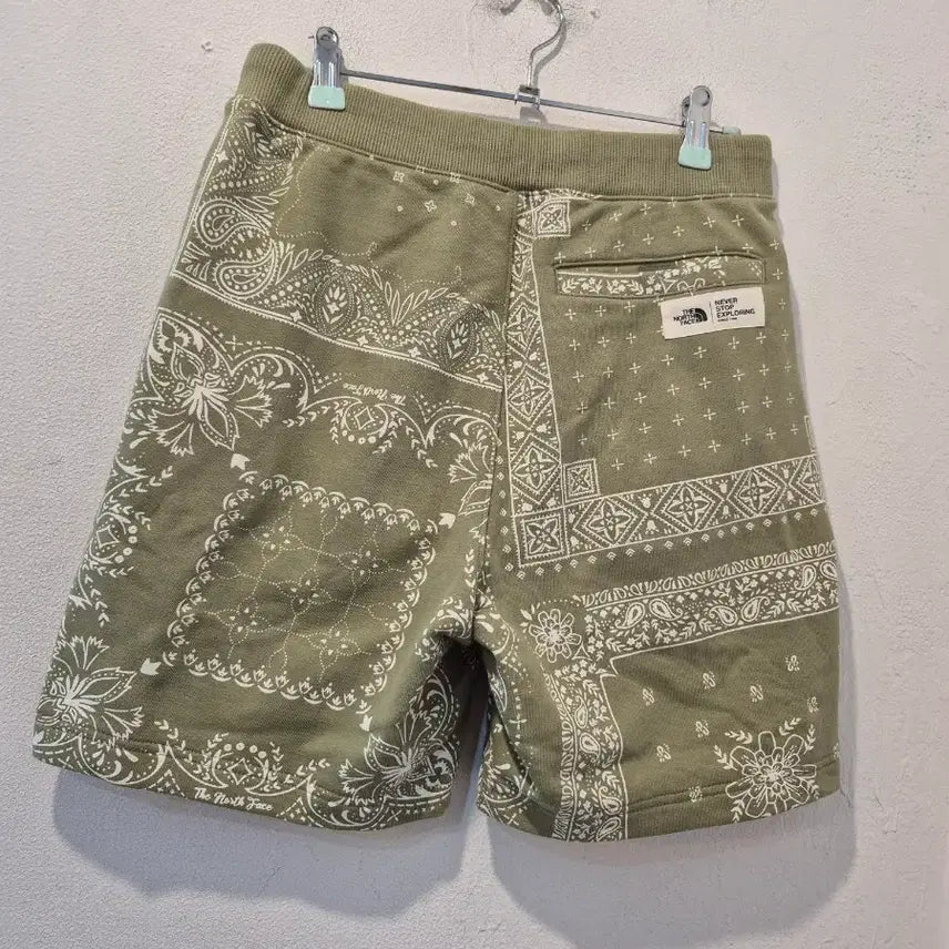 [BUNJANG] The North Face Paisley Shorts Olive Green Unisex / 노스페이스 페이즐리 반바지 올리브 그린 공용