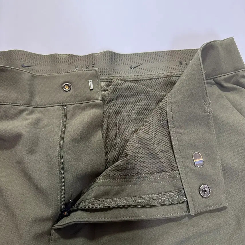 [BUNJANG] Nike Khaki Pants (Size 35) / 나이키 카키 팬츠(35인치)