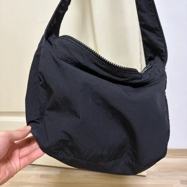 [SOLD OUT] 코스 나일론 새들백 블랙