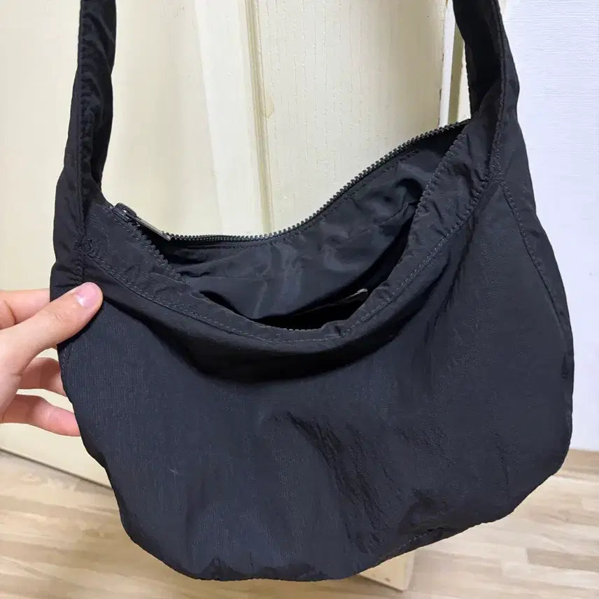 [SOLD OUT] 코스 나일론 새들백 블랙