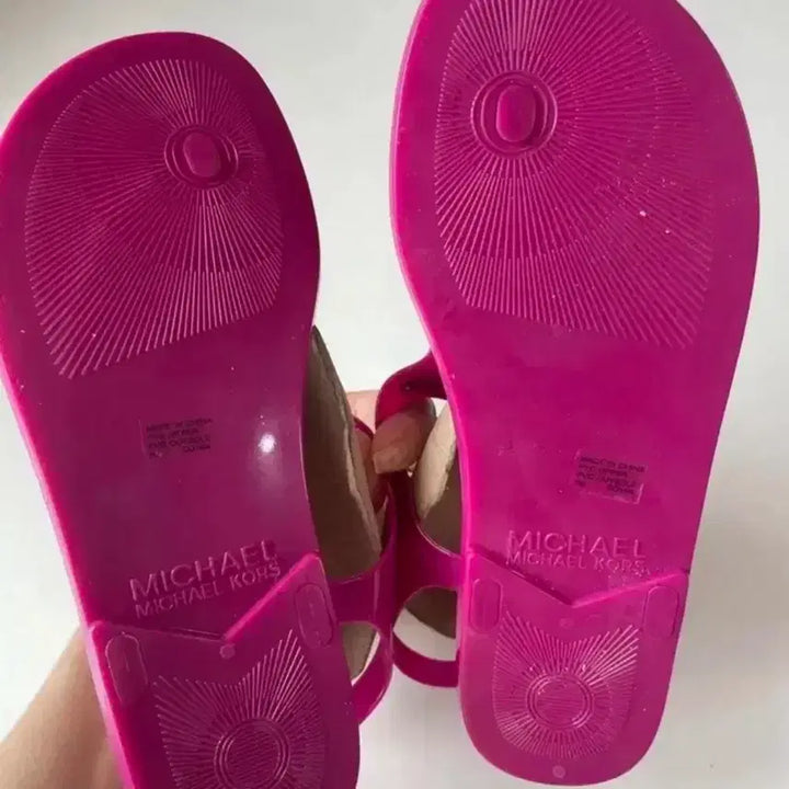 [BUNJANG] Michael Kors Jelly Sandals - US 7 / 240mm - Pink / (정품) 마이클코어스 젤리샌들 US 7 사이즈240 핑크 연핑크 쿨핑크