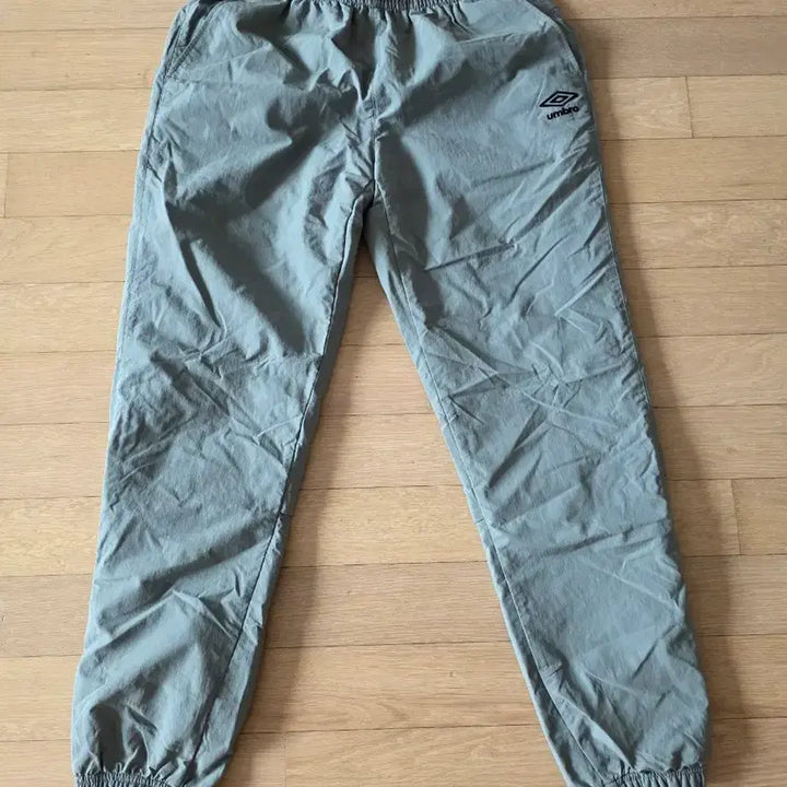 [BUNJANG] Umbro Unisex Jogger Pants (Size S) / 남여공용 엄브로 조거팬츠 70(S)
