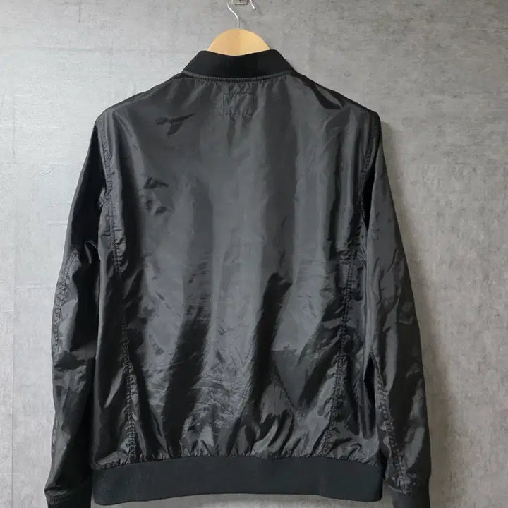 [BUNJANG] Polham Black Bomber Jacket Size 105 / 폴햄 블랙 봄버 자켓  사이즈 105 세탁완  얇아서  여름까지착용가능