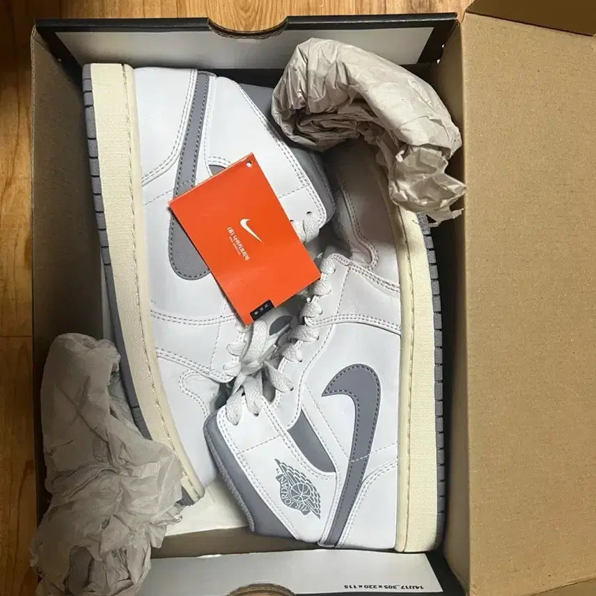 [BUNJANG] Nike Jordan Mid 1 White Stealth Sneakers / 나이키 조던 미드1 화이트 스텔스