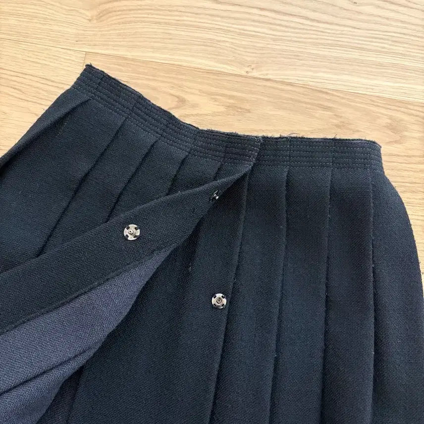 [BUNJANG] Miu Miu Pleated Skirt / 정품 미우미우 플리츠 스커트