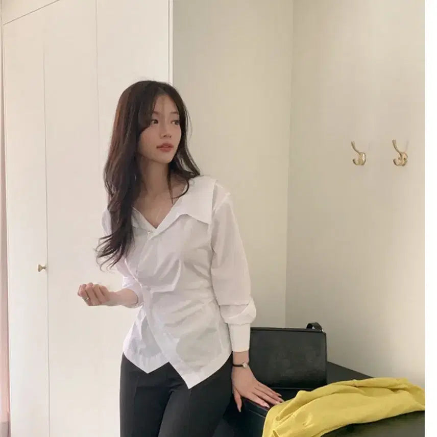 [BUNJANG] Renne Brow 핀턱 Wrap Blouse (Ivory) / 렌느 브로우 핀턱 랩 블라우스 자체제작 (아이보리)