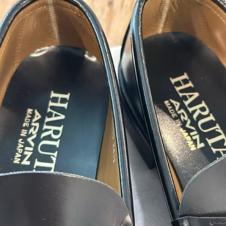 [SOLD OUT] HARUTA 하루타 블랙 로퍼