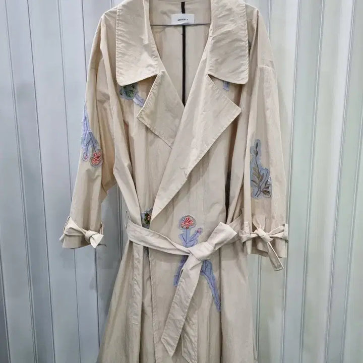 [BUNJANG] SEASON.Y Floral Embroidered Trench Coat / SEASON.Y 꽃 자수 트렌치 코트