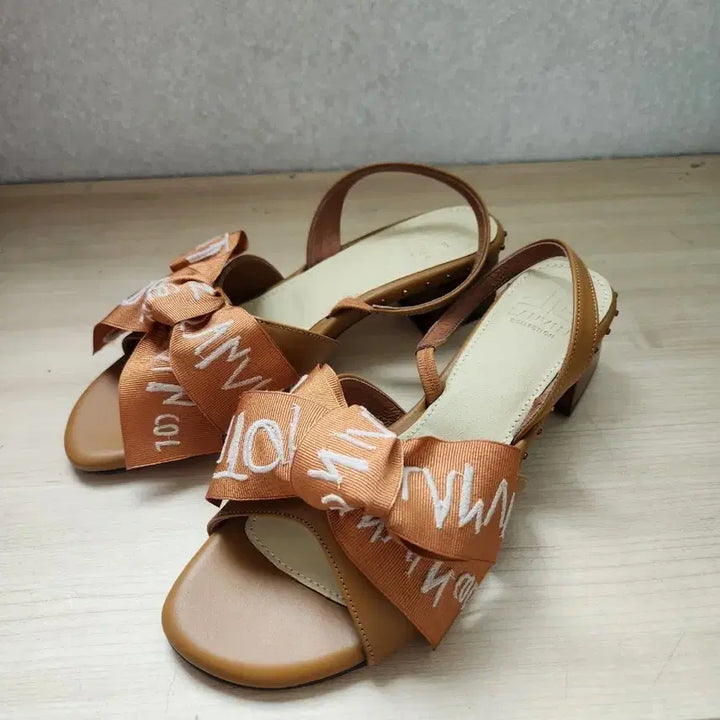 [SOLD OUT] (미착용)샌들 정로스245