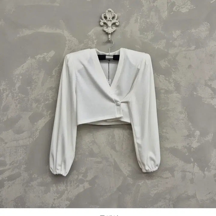 [SOLD OUT] <새상품> 진바니 빼빼 가디건 <화이트>