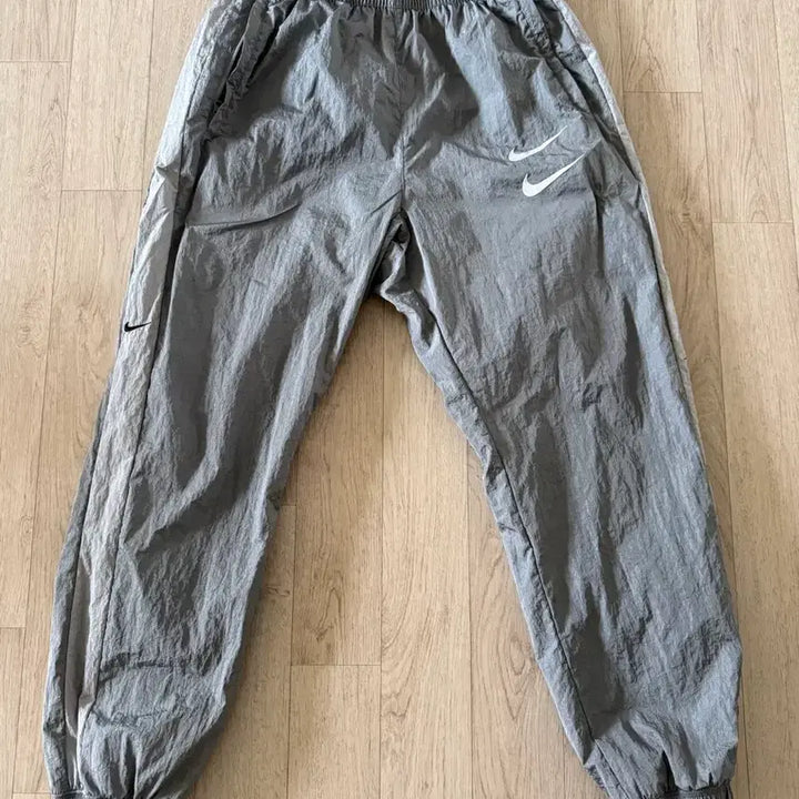 [SOLD OUT] 나이키 더블스우시 우븐팬츠 팝니다