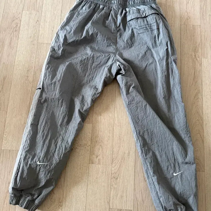 [SOLD OUT] 나이키 더블스우시 우븐팬츠 팝니다