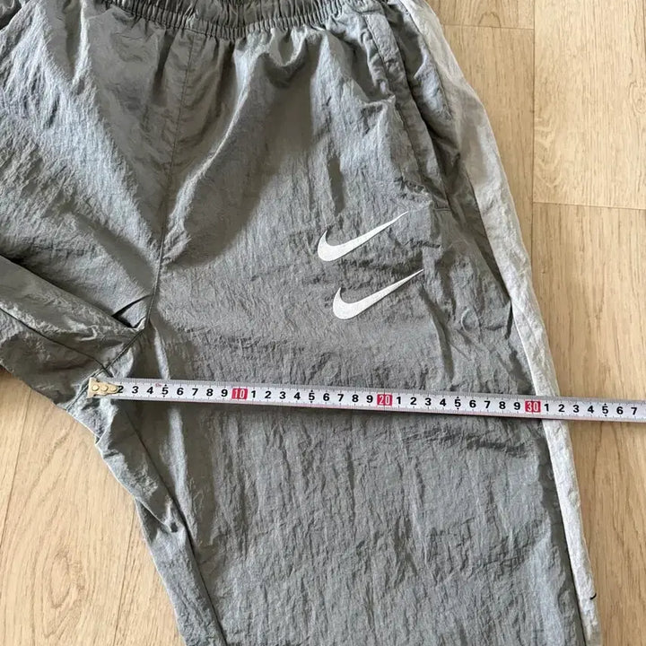 [SOLD OUT] 나이키 더블스우시 우븐팬츠 팝니다