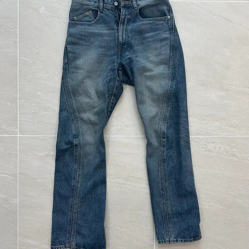 [BUNJANG] NVRFRGT 3D Twist Denim Jeans / NVRFRGT 네버포겟 3d 트위스트 중청 데님 사이즈2