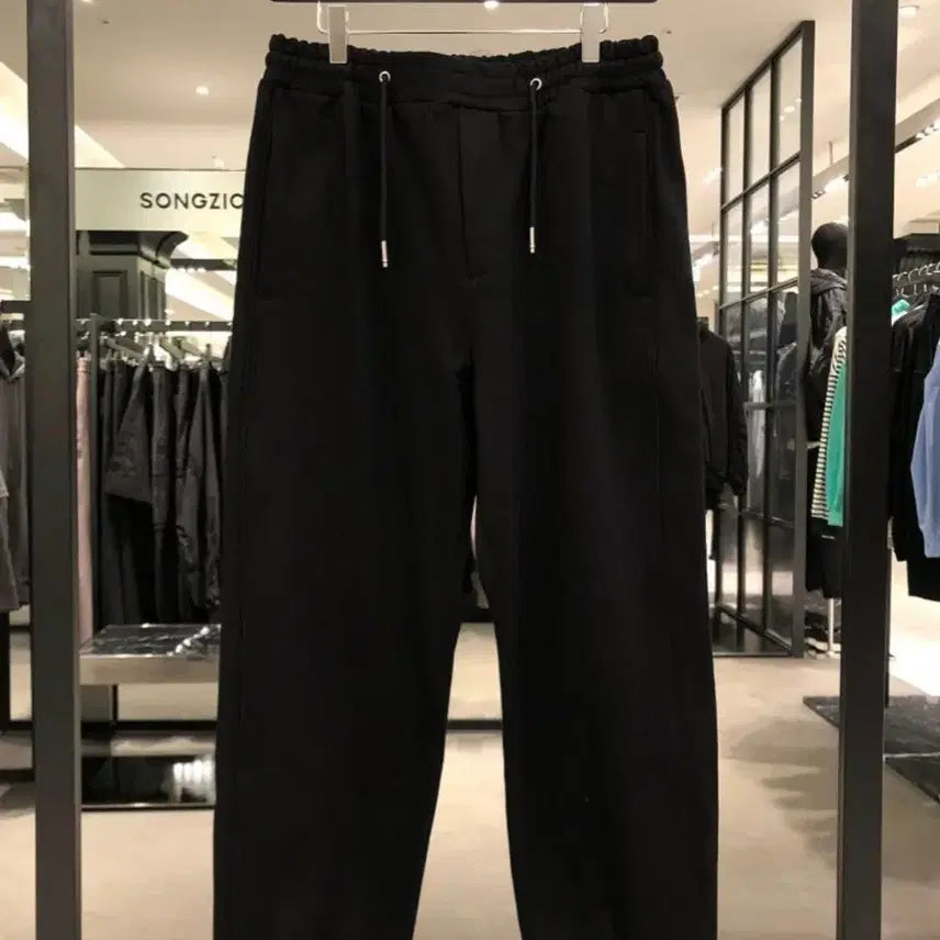[SOLD OUT] [새상품] 송지오옴므 지제로 팬서 조거팬츠 블랙 M