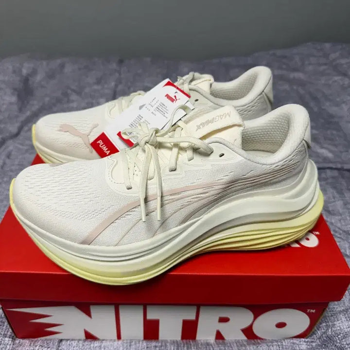 [BUNJANG] Puma MagmaX Nitro Warm White Gold Moon Sneakers / [265] 푸마 매그맥스 나이트로 웜 화이트 골드 문