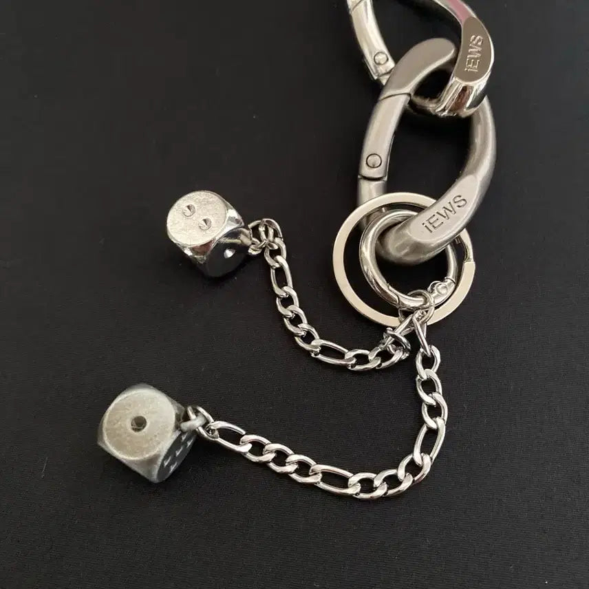 [BUNJANG] Double Carabiner Dice Keychain / 더블 카라비너 다이스 키체인
