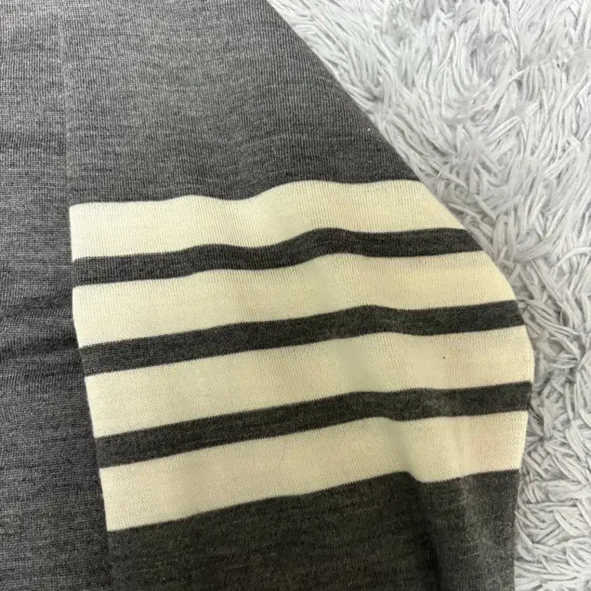 [SOLD OUT] 톰브라운 4선 완장 메리노 올 가디건