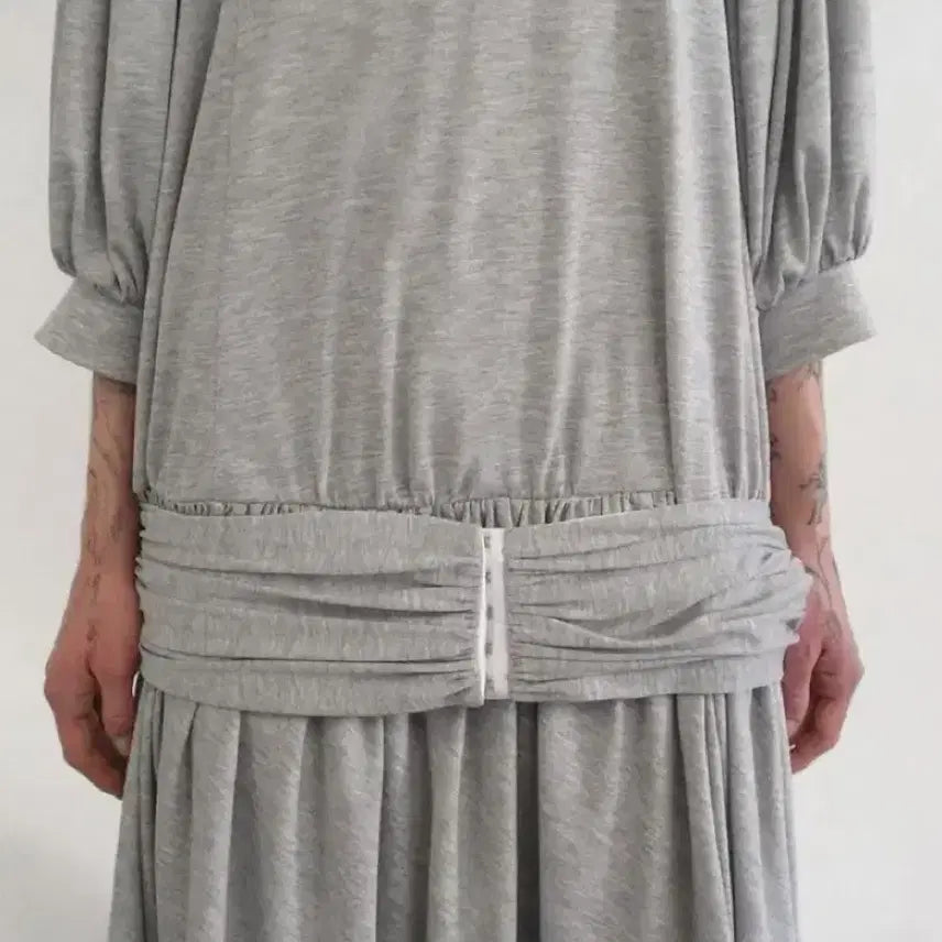 [BUNJANG] Eongss Art Nouveau Dress (Gray) / 에옹쓰 아르누보 드레스(그레이)