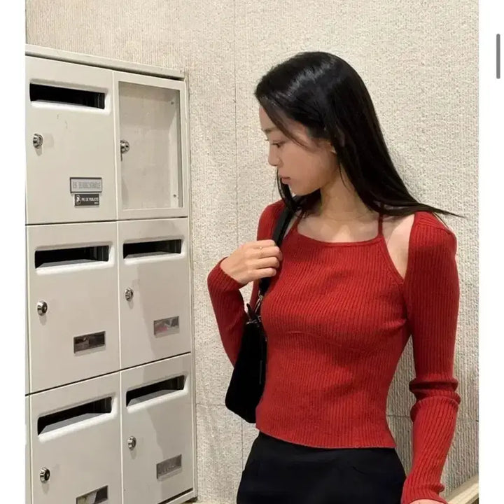 [BUNJANG] Floome Halter Neck Knit Top / 플로움 홀터넥 니트