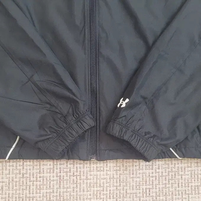 [BUNJANG] Under Armour Project Rock Windbreaker MD / 언더아머 프로젝트락 바람막이 MD
